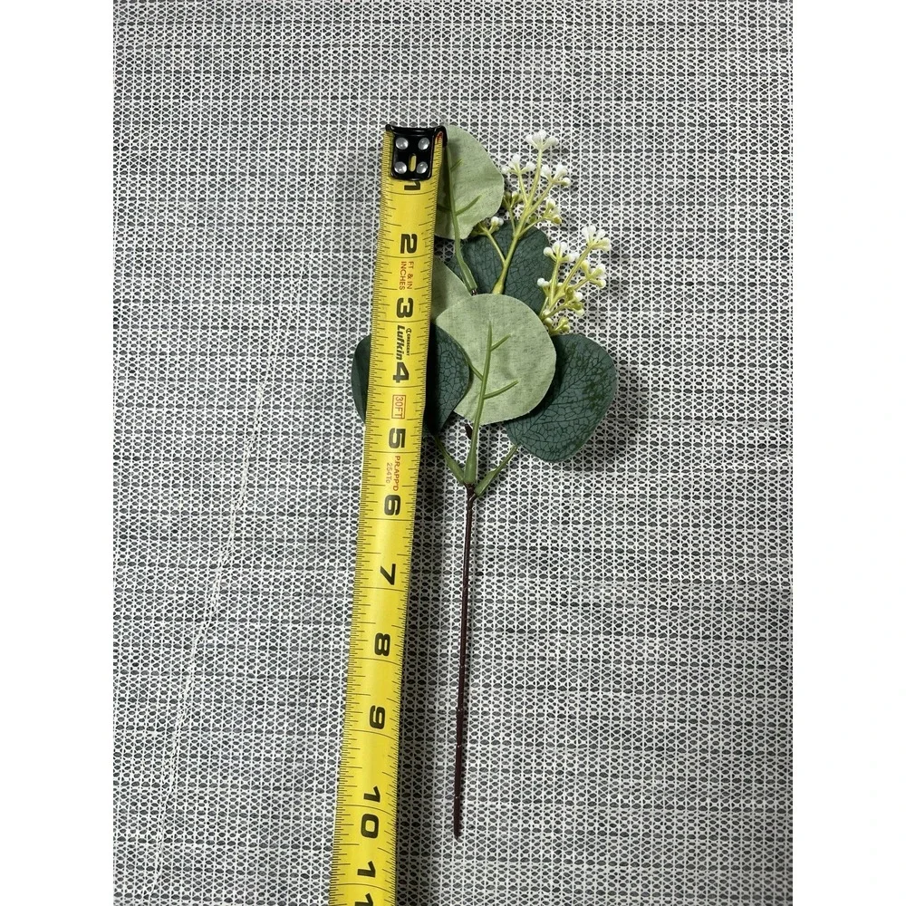 16 Pcs Faux Eucalyptus Green Leaves Stems Artificial Planta Picks